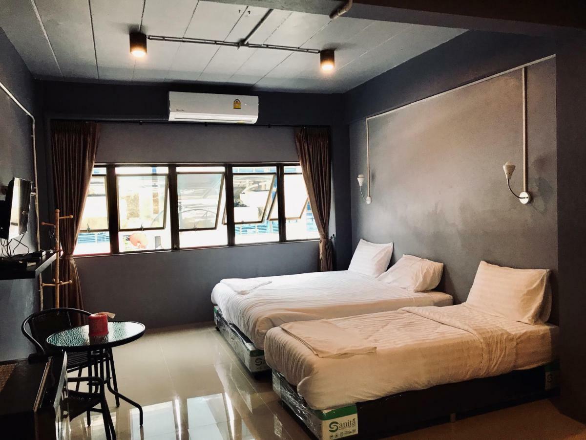 Sleepcatshostel Bangkok Exterior photo